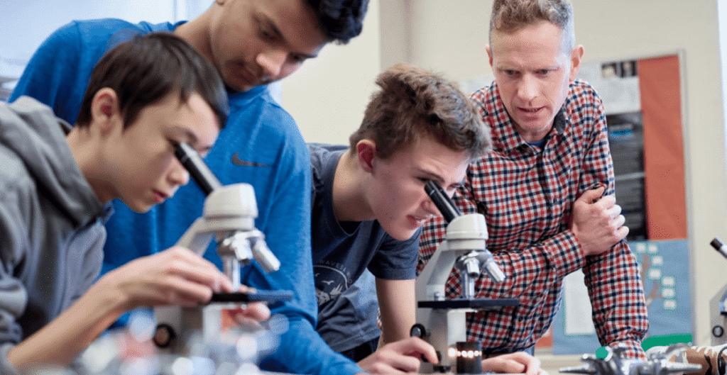 How to Find the Best A Level Biology Tutor Near me in the UK with Fine Tutors